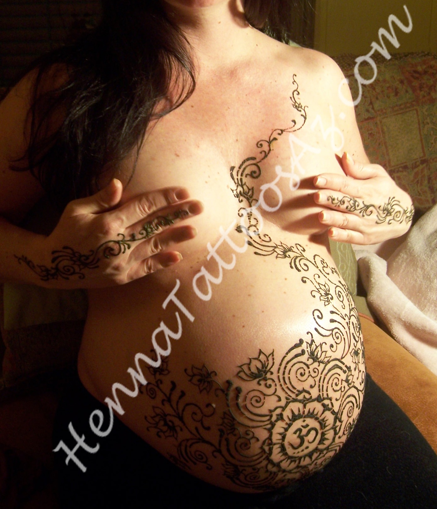 Henna On Pregnant Bellies 104